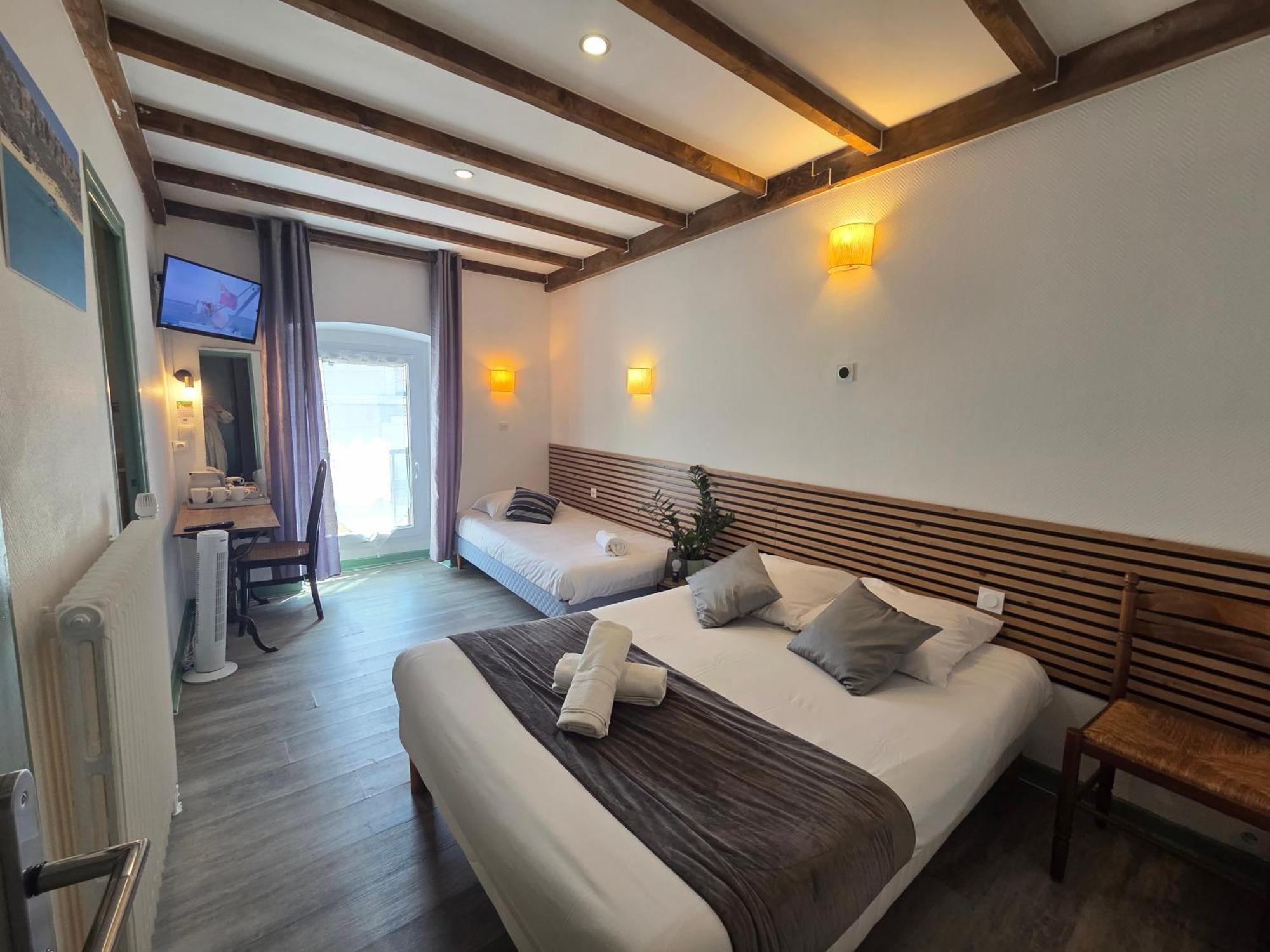 Magdeleine Hotel